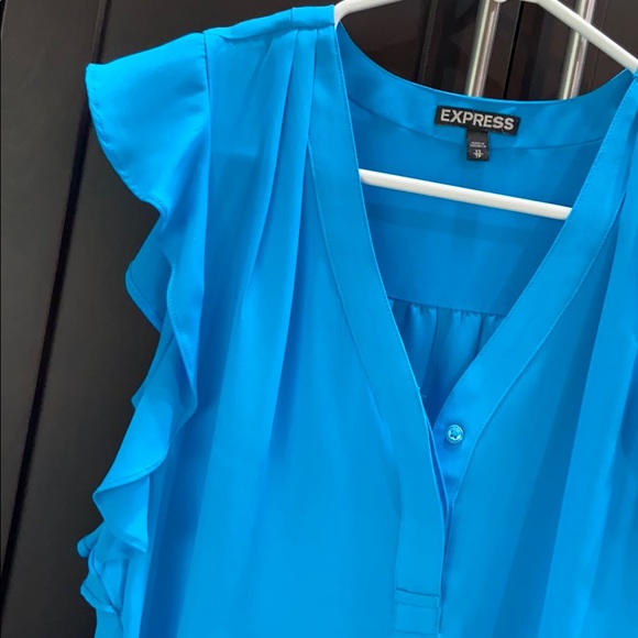 Express Top • bundle & save!!🛍 - Picture 4 of 6